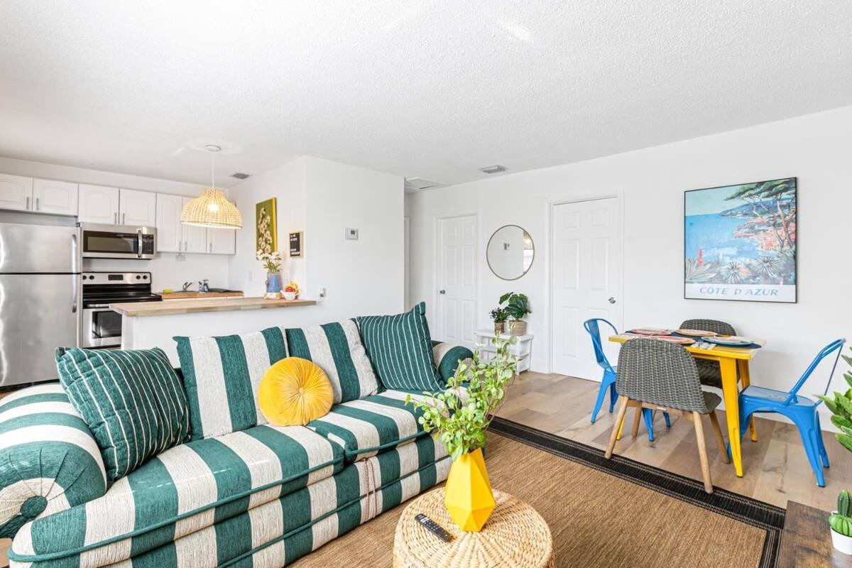 Lovely 2 Bedroom Condo In Sailboat Bend ฟอร์ต ลอเดอร์เดล ภายนอก รูปภาพ