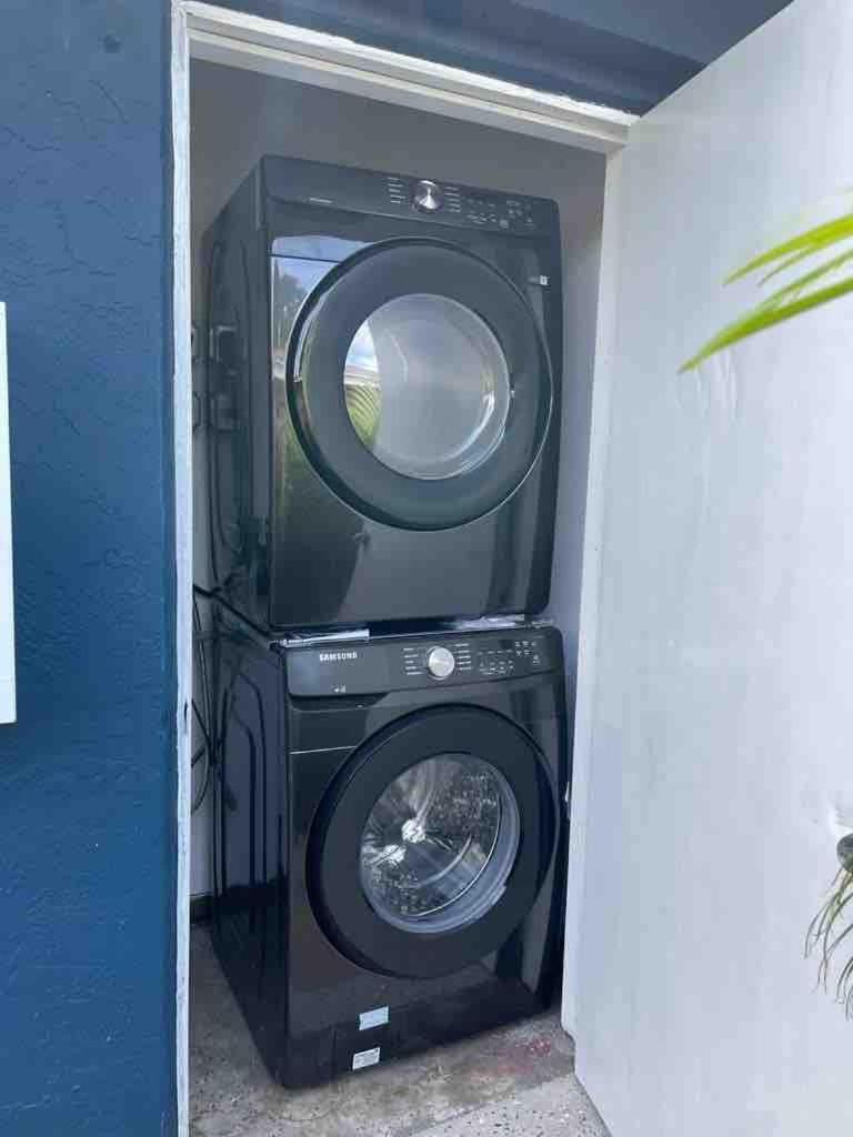 Lovely 2 Bedroom Condo In Sailboat Bend ฟอร์ต ลอเดอร์เดล ภายนอก รูปภาพ